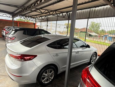 Hyundai Elantra 2.0 16V Flex Aut.