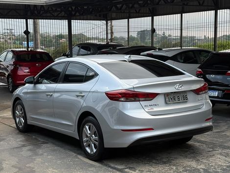 Hyundai Elantra 2.0 16V Flex Aut.