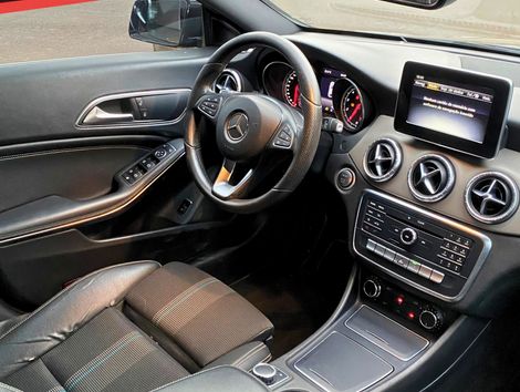 Mercedes CLA-200 1.6 TB 16V Flex Aut.
