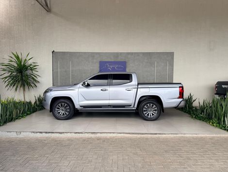 Mitsubishi Triton HPE 2.4 CD 4x4 TB Diesel Aut.