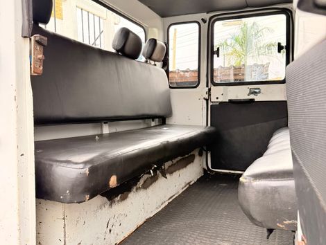 MERCEDES-BENZ Accelo 815 2p (diesel) (E5)