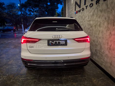 Audi Q3 Prest. 1.4 TFSI Flex/Prest. S-tronic