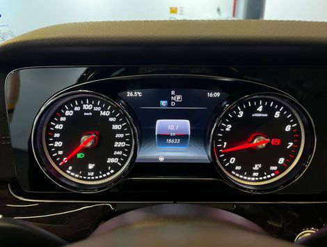 Mercedes E-250 Exclusive 2.0 TB 211cv Aut.