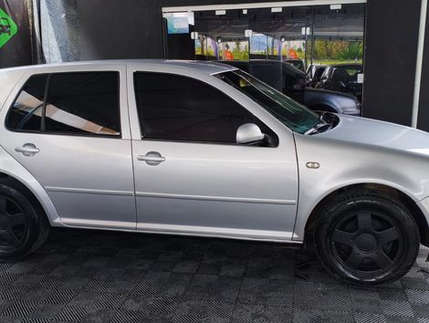 VolksWagen Golf 2.0/2.0 T. Flex Mec.(Black & Silv)