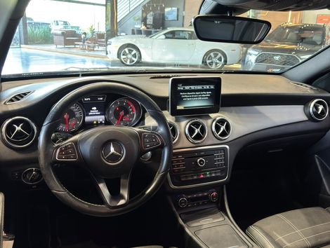 Mercedes GLA 250 Sport 2.0 TB 16V 4x2  211cv Aut.