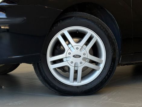 Ford Focus 2.0 16V/SE/SE Plus Flex 5p Aut.