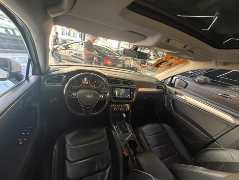 VolksWagen TIGUAN Allspac Comf 250 TSI 1.4 Flex