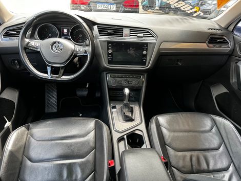 VolksWagen TIGUAN Allspac Comf 250 TSI 1.4 Flex
