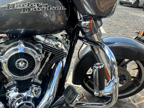 Harley STREET GLIDE SPECIAL FLHXS