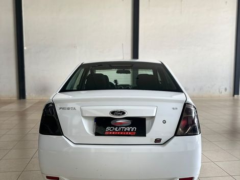 Ford Fiesta Sedan SE 1.6 8V Flex 4p