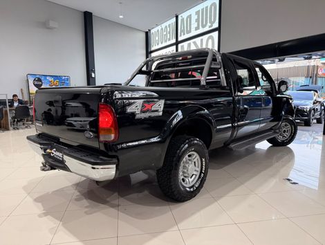 Ford F-250 XLT 3.9 4x2 CD TB Diesel