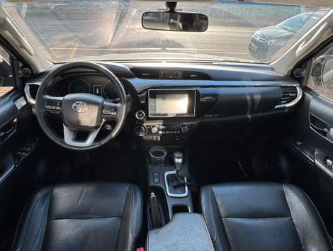 Toyota Hilux SW4 SRX 4x4 2.8 TDI 16V Dies. Aut.