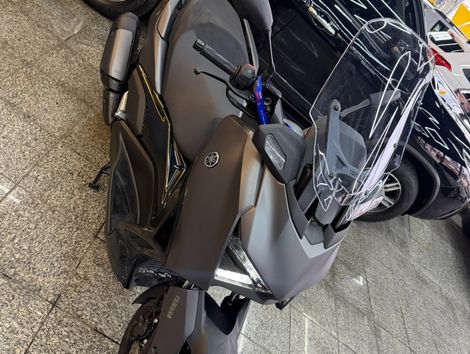 YAMAHA XMAX 300 CONNECTED 