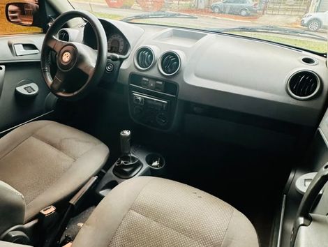 VolksWagen Gol City (Trend) 1.0 Mi Total Flex 8V 2p