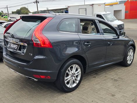 Volvo XC 60 T-5 R-DESIGN 2.0 FWD 5p