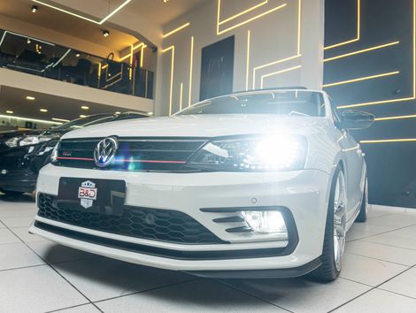 VolksWagen JETTA Highline 2.0 TSI 16V 4p Tiptronic