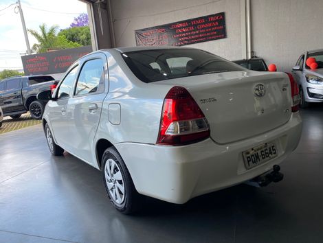 Toyota ETIOS XS Sedan1.5 Flex 16V 4p Mec.