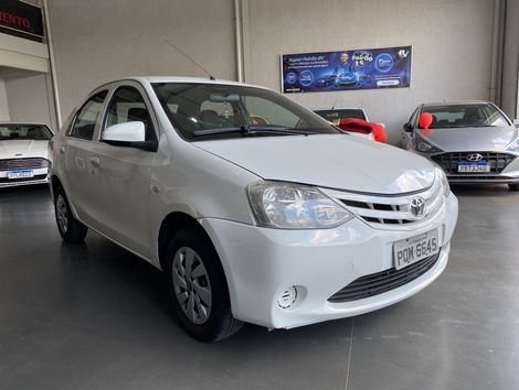 Toyota ETIOS XS Sedan1.5 Flex 16V 4p Mec.