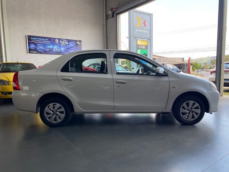 Toyota ETIOS XS Sedan1.5 Flex 16V 4p Mec.