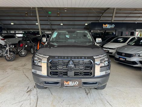 Mitsubishi Triton HPE 2.4 CD 4x4 TB Diesel Aut.