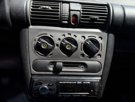 Chevrolet Corsa Sed Classic Super 1.6 MPFI VHC 8V