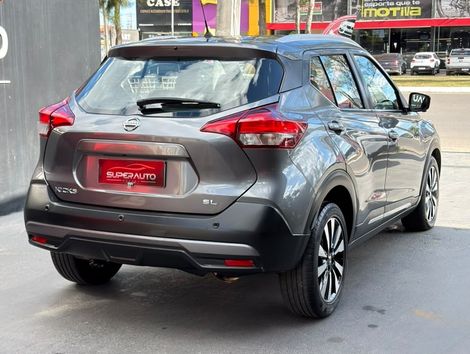 Nissan KICKS SL 1.6 16V FlexStar 5p Aut.