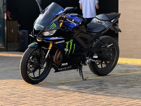 YAMAHA YZF R-3 321/ABS