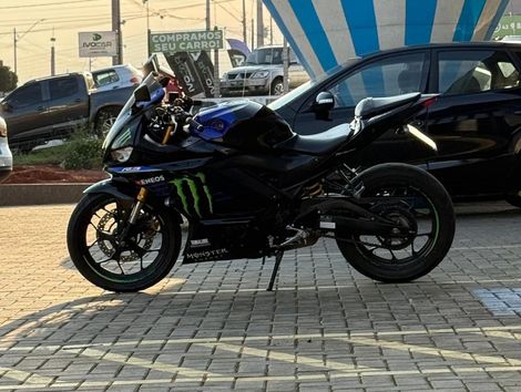 YAMAHA YZF R-3 321/ABS