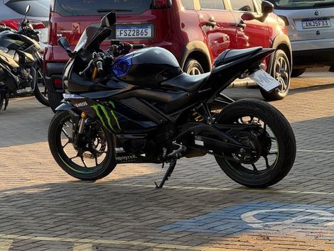 YAMAHA YZF R-3 321/ABS