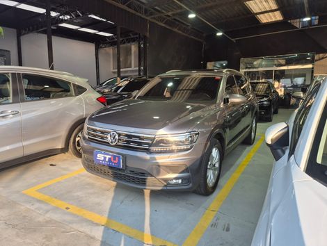 VolksWagen TIGUAN Allspac Comf 250 TSI 1.4 Flex