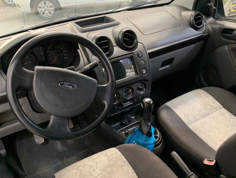 Ford Fiesta Sedan 1.0 8V Flex 4p