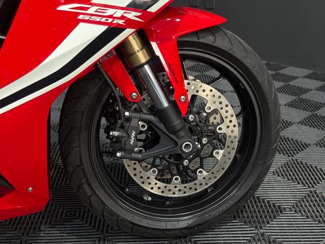 HONDA CBR 650 R