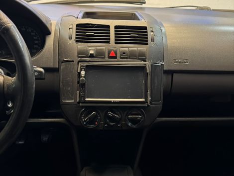 VolksWagen Polo Sedan 1.6 Mi 101cv 8V 4p