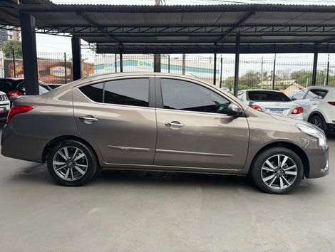 Nissan VERSA SL 1.6 16V FlexStart 4p Aut.
