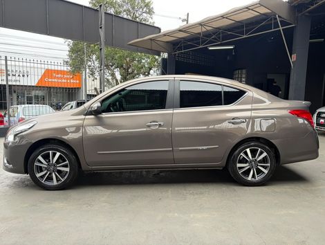 Nissan VERSA SL 1.6 16V FlexStart 4p Aut.