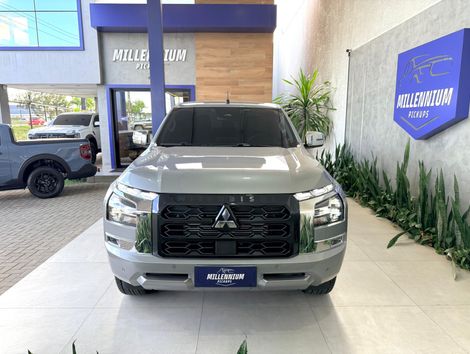 Mitsubishi Triton HPE-S 2.4 CD 4x4 TB Diesel Aut.