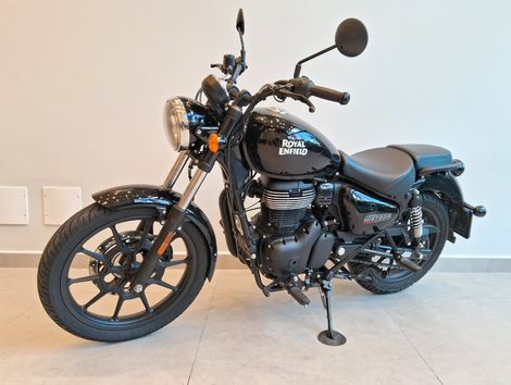 Royal Enfield Meteor 350 Fireball 