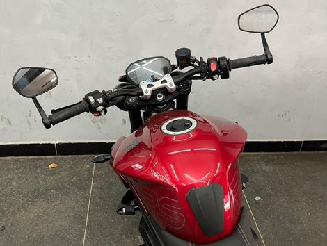 TRIUMPH STREET TRIPLE 765 RS