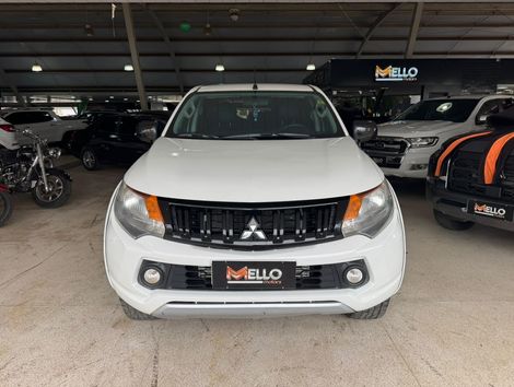 Mitsubishi L200 Tri. Outd. GLX 2.4 CD 4x4 Die. Mec.
