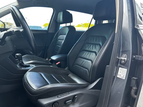 VolksWagen TIGUAN Allspac Comf 250 TSI 1.4 Flex