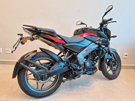 BAJAJ DOMINAR 200