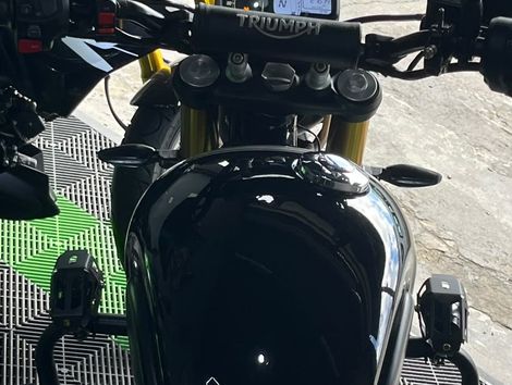 TRIUMPH SCRAMBLER 400 X