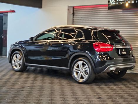 Mercedes GLA 200 Advance 1.6/1.6 TB 16V Flex Aut.