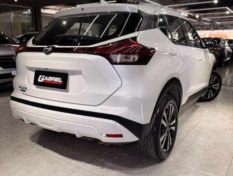 Nissan KICKS Play Sense 1.6 16V Flex Aut.
