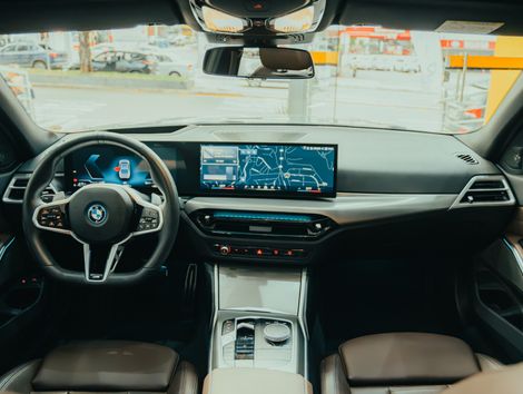 BMW 330e M Sport 2.0 Turbo Aut. (Híbrido)