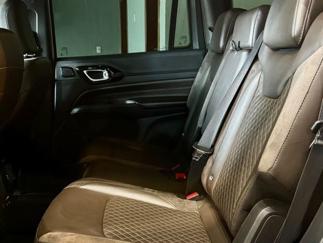 Jeep Commander Overland T270 1.3 TB Flex Aut.