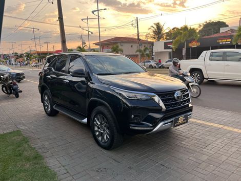 Toyota Hilux CD SRX 4x4 2.8 TDI 16V Diesel Aut.