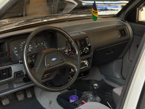 Ford Escort Hobby 1.0