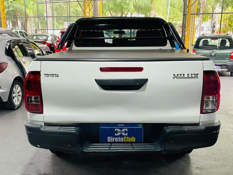 Toyota Hilux CD 4x4 2.8 Diesel Mec.