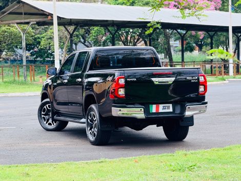 Toyota Hilux CD SRX 4x4 2.8 TDI 16V Diesel Aut.
